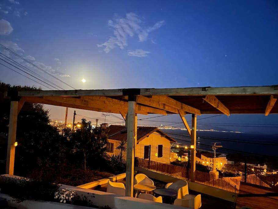 Superbe Terrasse Avec Vue Panoramique Sur La Mer Marseille Exterior photo
