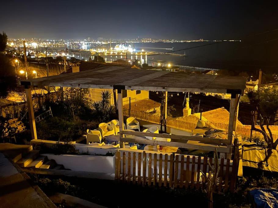 Superbe Terrasse Avec Vue Panoramique Sur La Mer Marseille Exterior photo